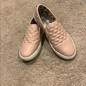 Steve Madden slip on shoes